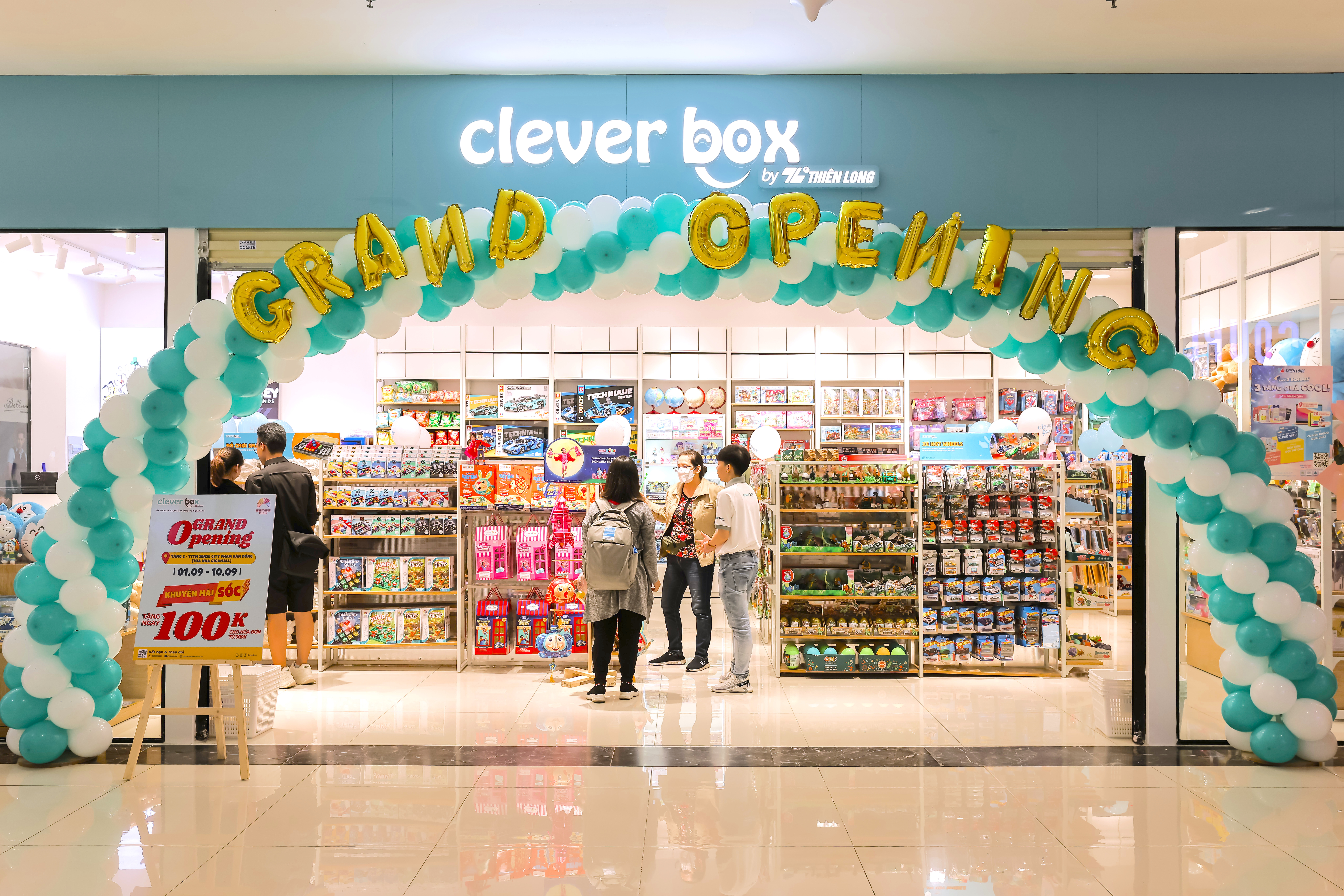 CLEVER BOX_GRAND OPENING
